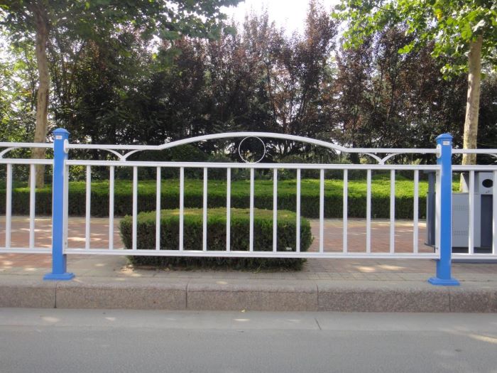 廣東護(hù)欄,東莞護(hù)欄,圍墻護(hù)欄,陽臺護(hù)欄,安全防護(hù)欄