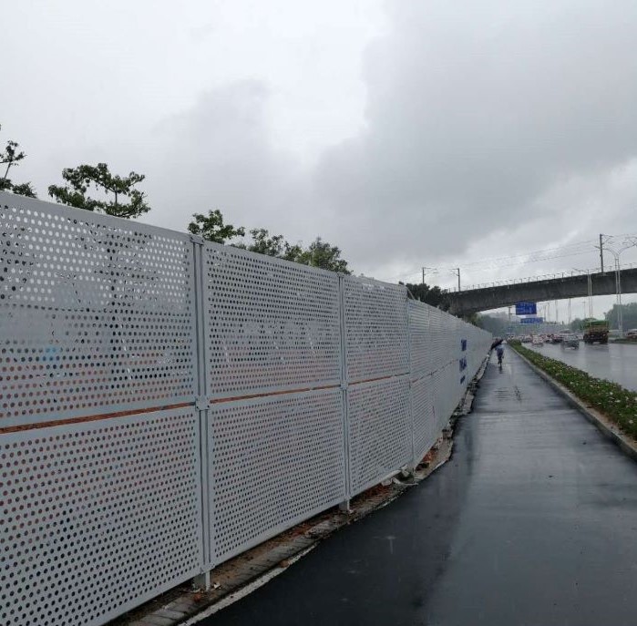 廣東護(hù)欄,東莞護(hù)欄,圍墻護(hù)欄,陽(yáng)臺(tái)護(hù)欄,安全防護(hù)欄